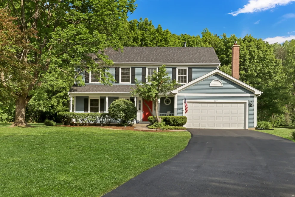 Unit for sale at 827 Hartford Drive, Gurnee, IL 60031