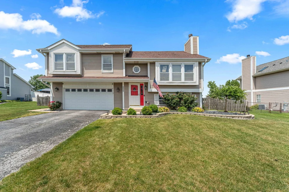 Unit for sale at 8036 Farmhouse Road, Frankfort, IL 60423
