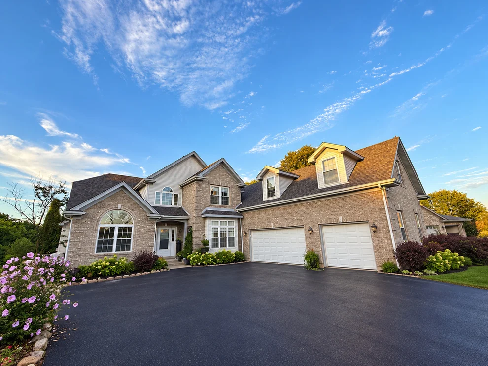 Unit for sale at 300 Prairie Ridge Drive, Winthrop Harbor, IL 60096