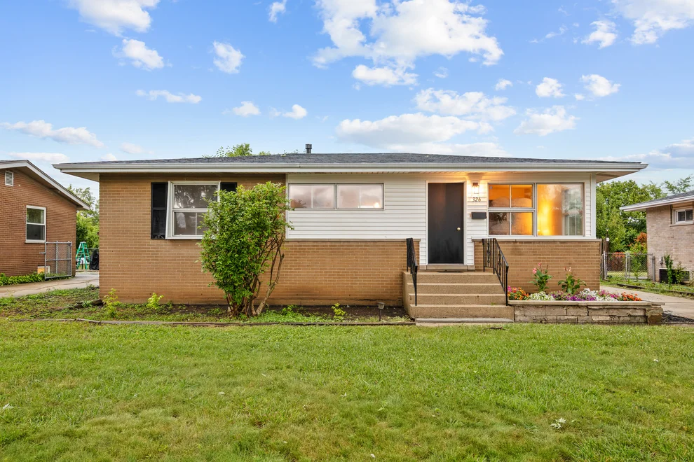 Unit for sale at 326 E Alden Drive, Addison, IL 60101