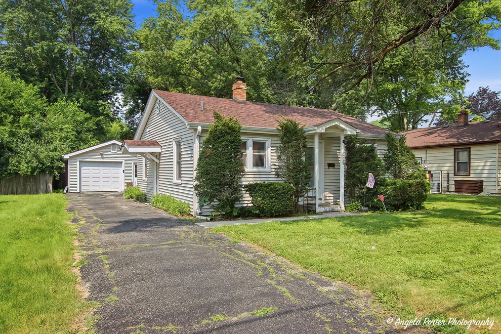 Unit for sale at 1019 N Madison Street, Woodstock, IL 60098