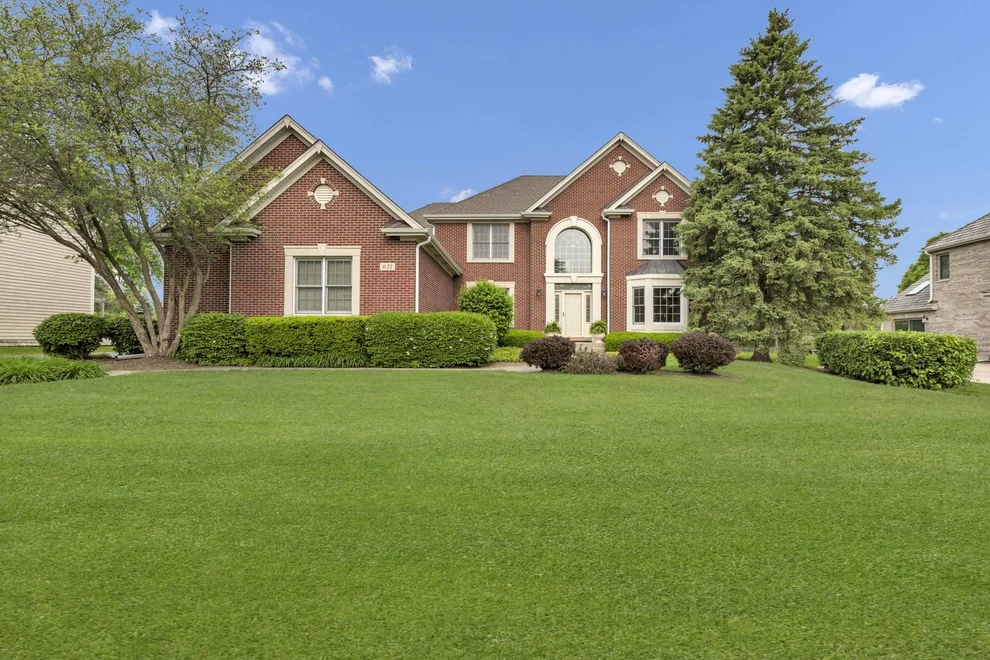 Unit for sale at 631 Mason Lane, Lake In The Hills, IL 60156