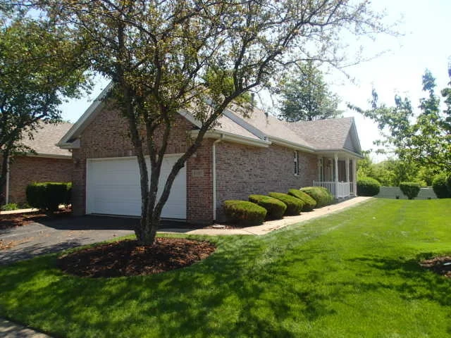 Unit for sale at 8107 Nielsen Drive, Tinley Park, IL 60477