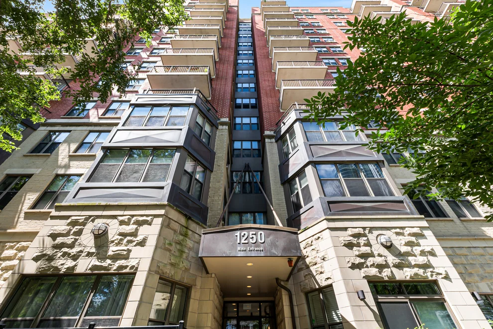 Unit for sale at 1250 S Indiana Avenue, Chicago, IL 60605