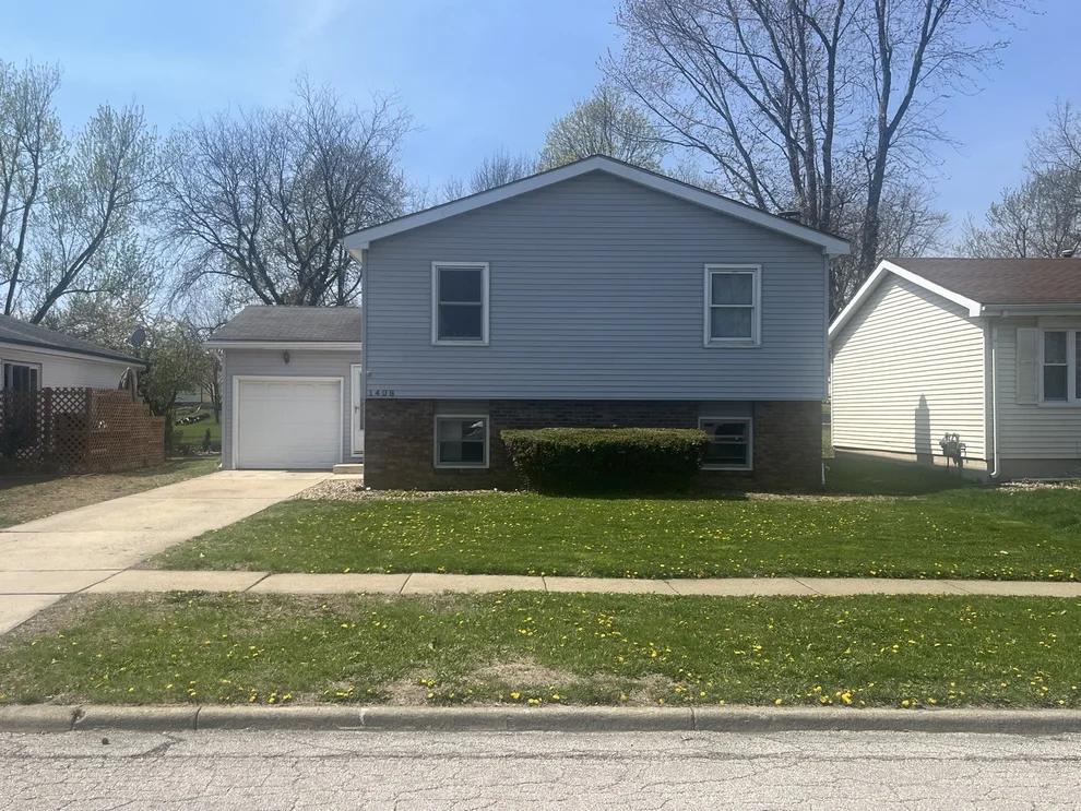 Unit for sale at 1408 Ridgeport Avenue, Bloomington, IL 61704