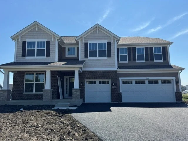 Unit for sale at 703 Pomfret Court, Oswego, IL 60543