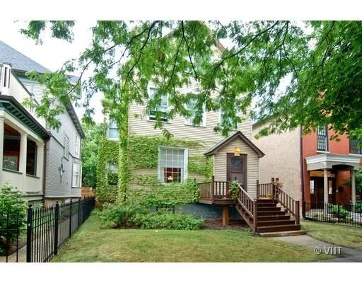 Unit for sale at 3445 N Janssen Avenue, CHICAGO, IL 60657