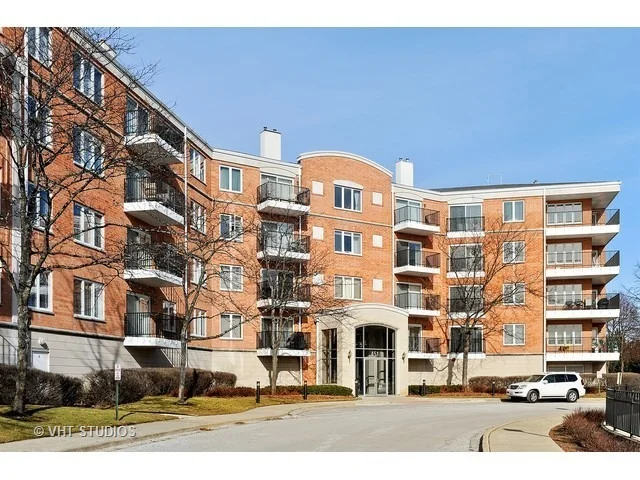 Unit for sale at 451 Town Place Circle, Buffalo Grove, IL 60089