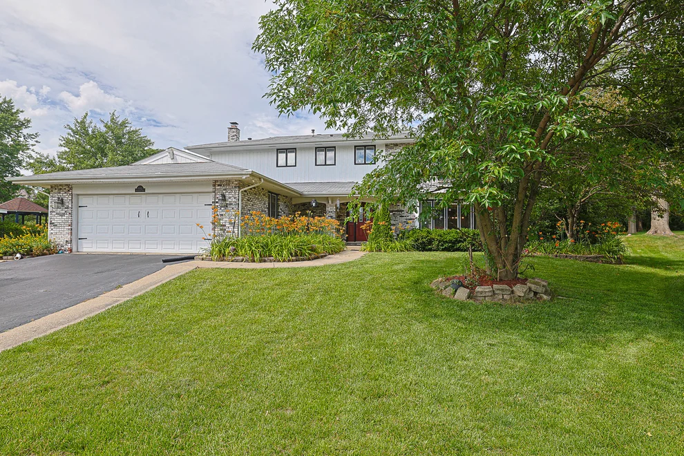 Unit for sale at 1532 Petersham Lane, Schaumburg, IL 60173