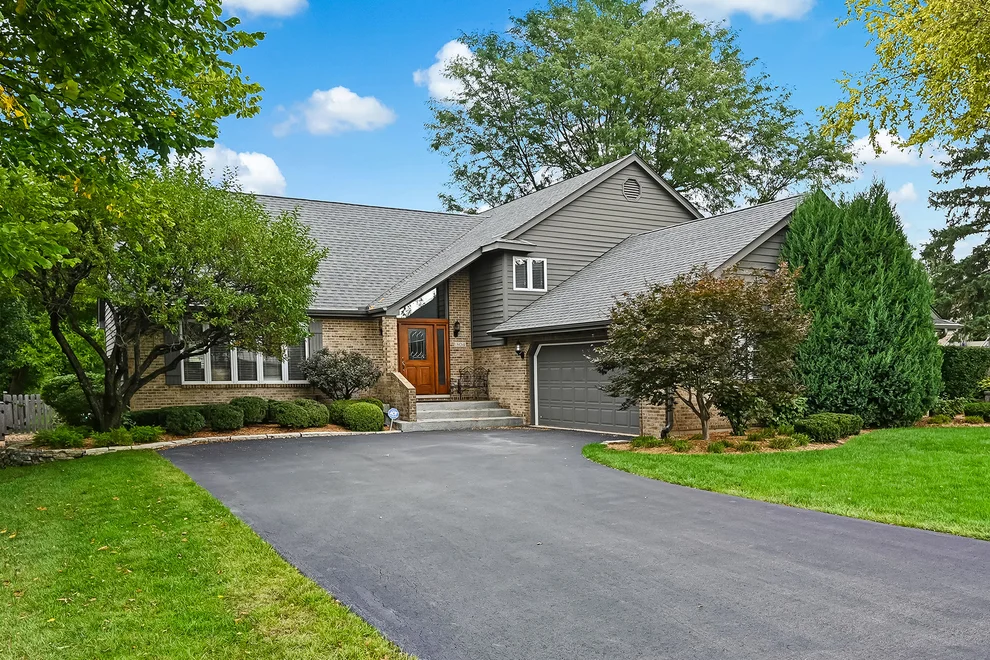 Unit for sale at 1804 Woodview Court, Darien, IL 60561