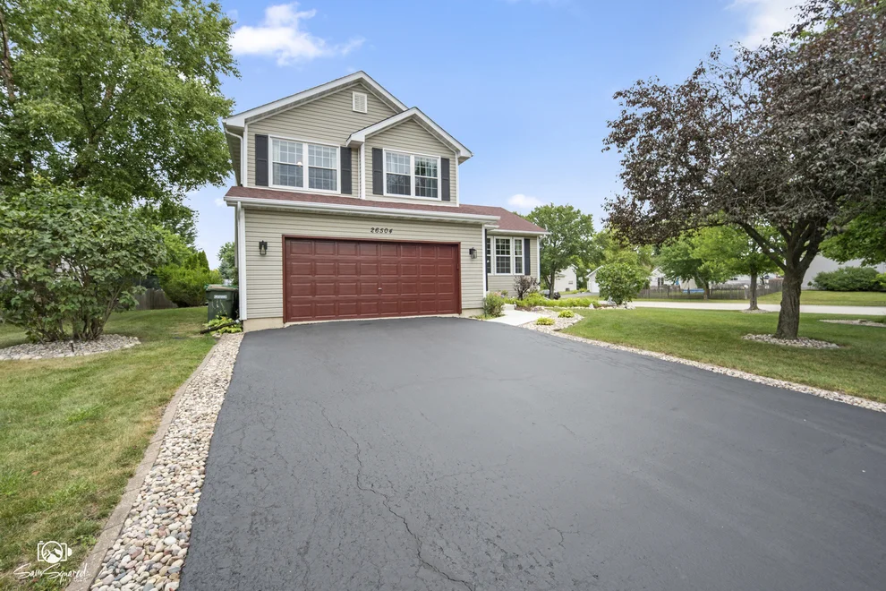 Unit for sale at 26504 W Stonebriar Way, Channahon, IL 60410
