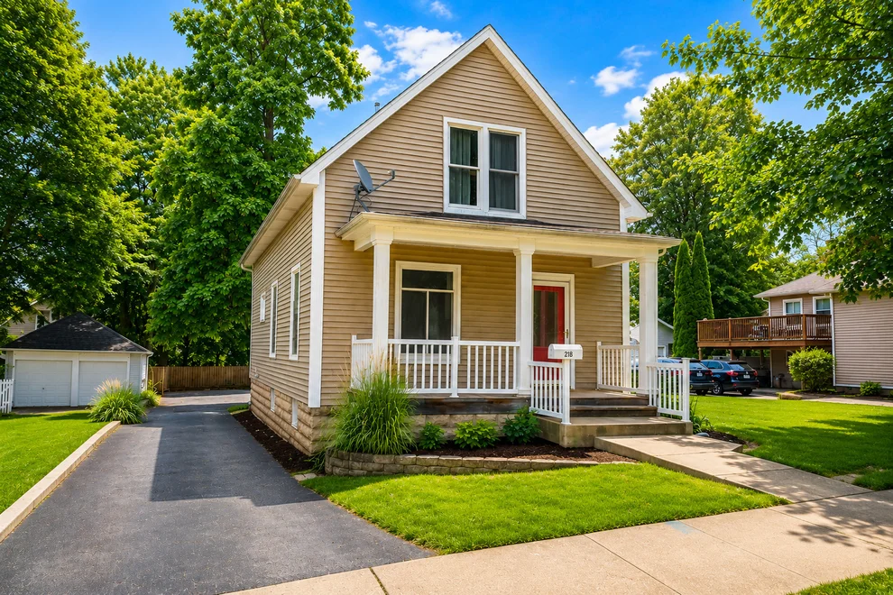 Unit for sale at 218 N 6th Street, St. Charles, IL 60174