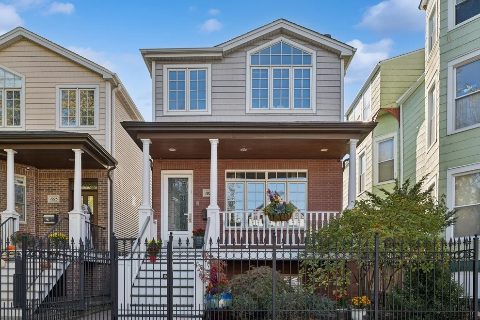 Unit for sale at 1925 W Berenice Avenue, Chicago, IL 60613