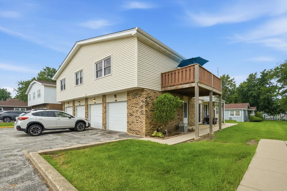 Unit for sale at 19508 115th Avenue, Mokena, IL 60448