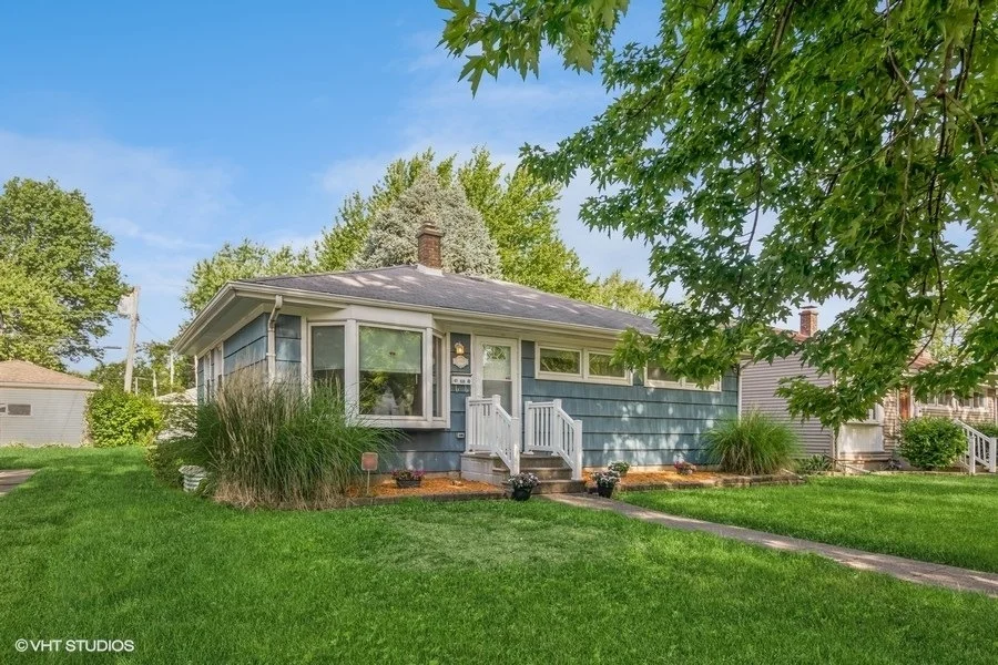 Unit for sale at 17948 Wentworth Avenue, Lansing, IL 60438