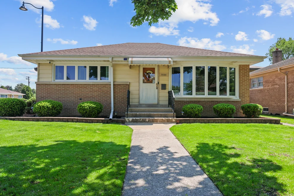 Unit for sale at 7555 N Neva Avenue, Niles, IL 60714
