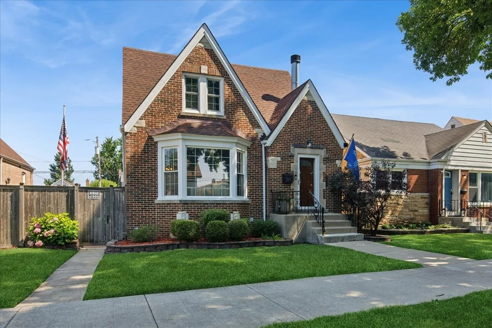 Unit for sale at 7620 W Rascher Avenue, Chicago, IL 60656