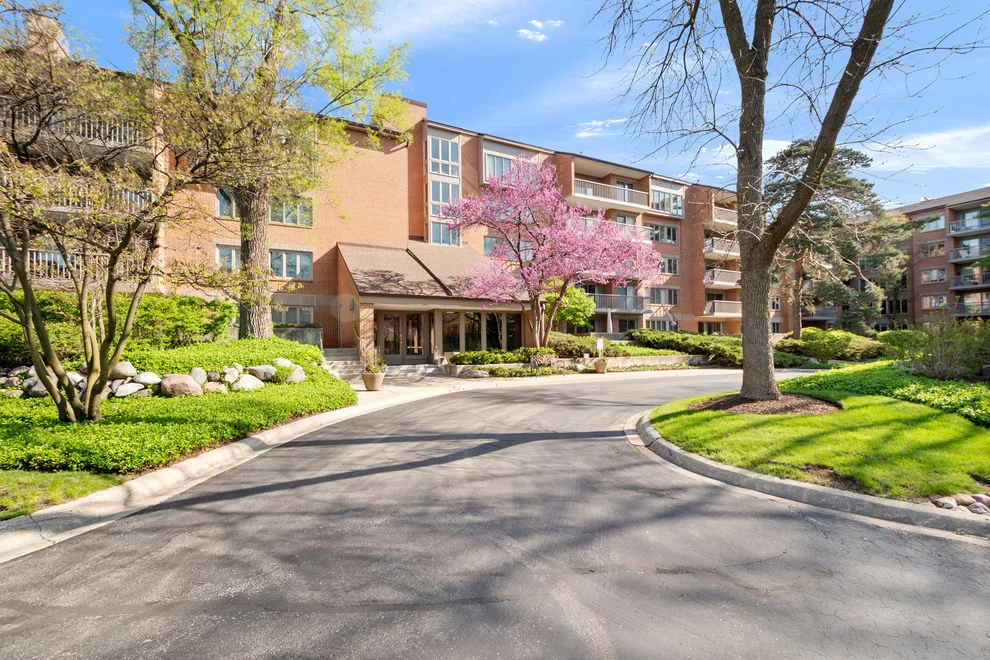 Unit for sale at 22 Park Lane, Park Ridge, IL 60068