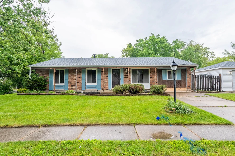 Unit for sale at 800 Waverly Avenue, Streamwood, IL 60107