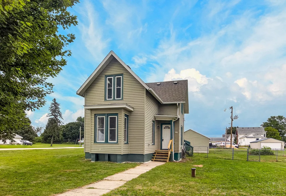 Unit for sale at 101 West Street, Monroe Center, IL 61052
