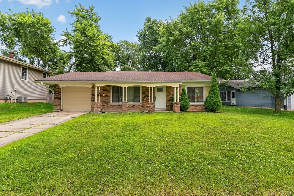 Unit for sale at 140 Tamarack Drive, Bolingbrook, IL 60440