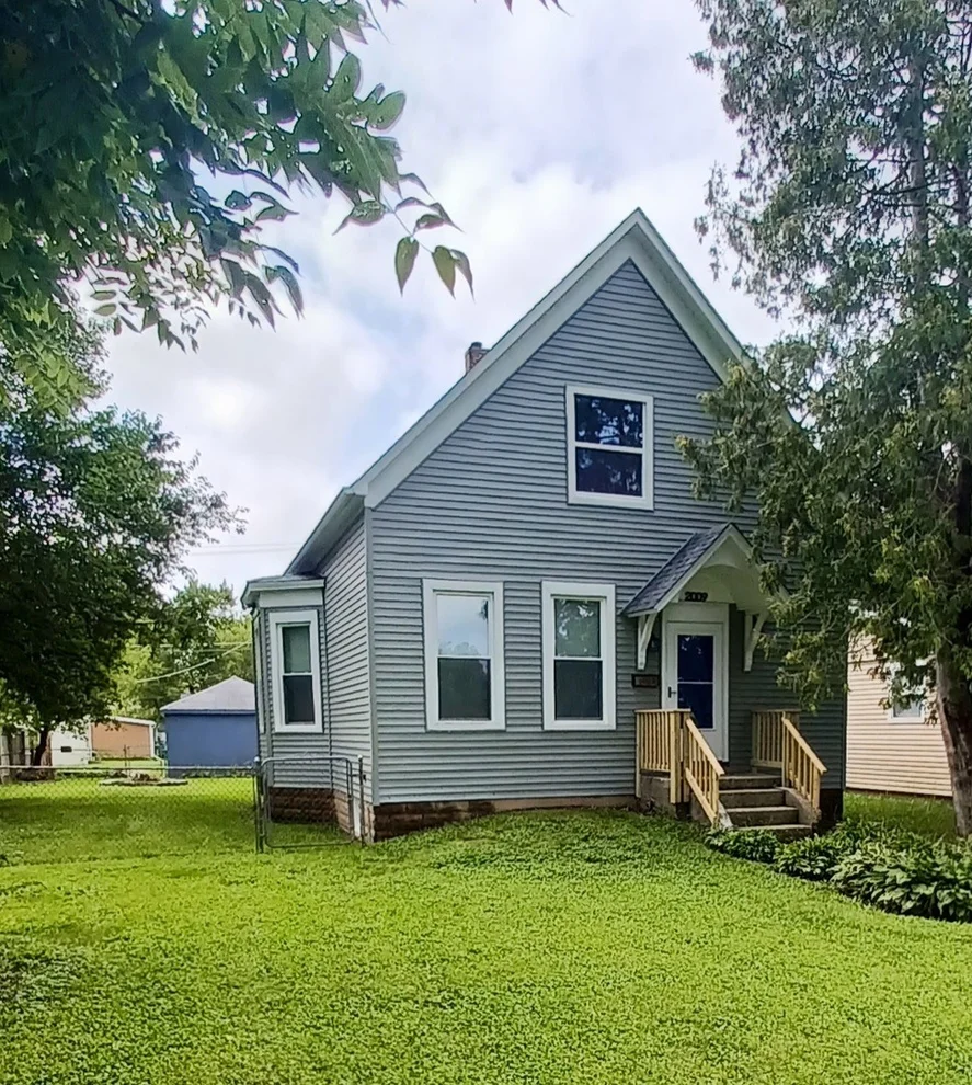 Unit for sale at 2009 Carmel Boulevard, Zion, IL 60099