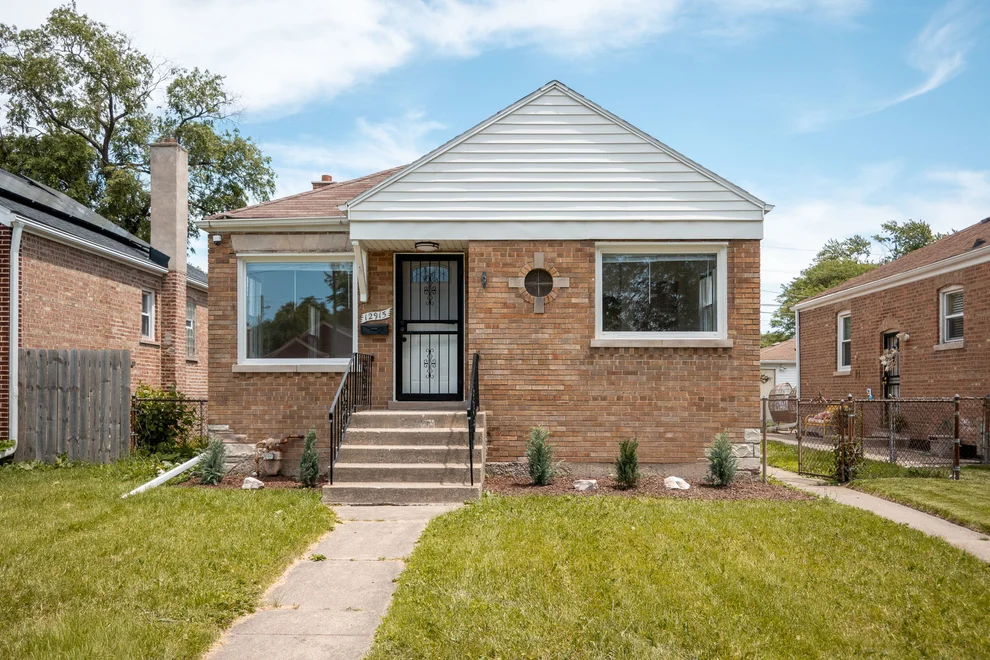 Unit for sale at 12915 S parnell Avenue, Chicago, IL 60628
