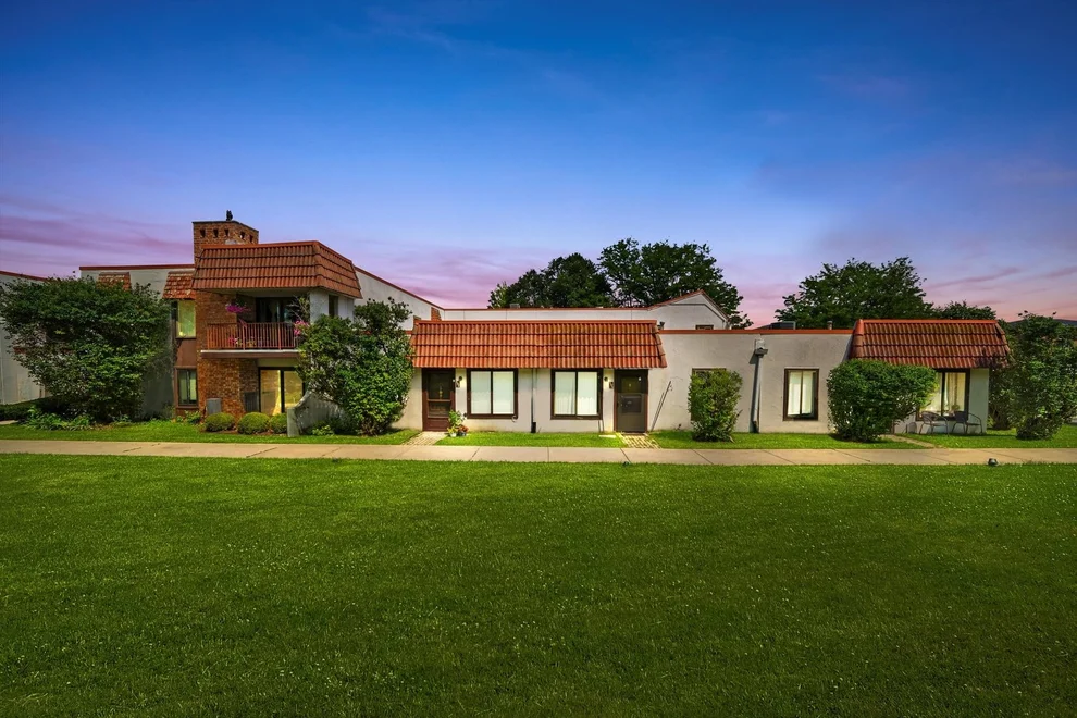 Unit for sale at 743 E Fullerton Avenue, Glendale Heights, IL 60139