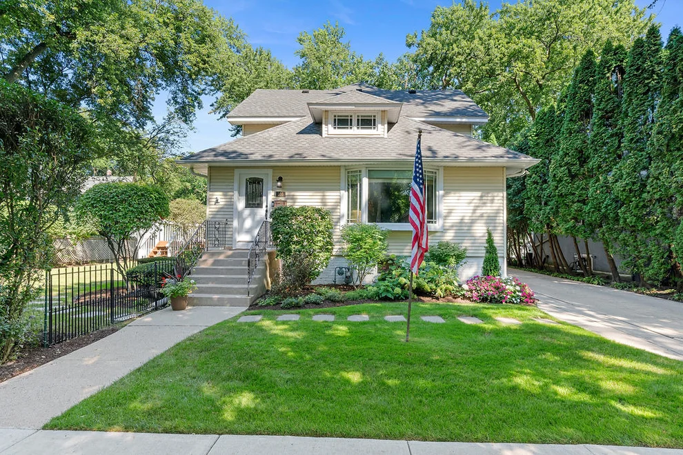 Unit for sale at 216 4th Street, Wilmette, IL 60091