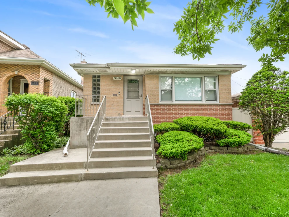 Unit for sale at 3860 N Oketo Avenue, Chicago, IL 60634