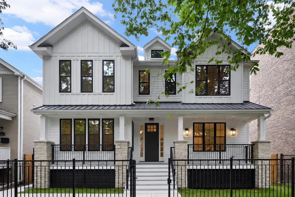 Unit for sale at 2323 W Winnemac Avenue, Chicago, IL 60625
