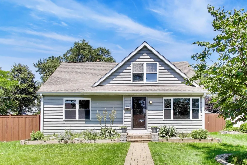 Unit for sale at 232 E VILLAGE Drive, Northlake, IL 60164