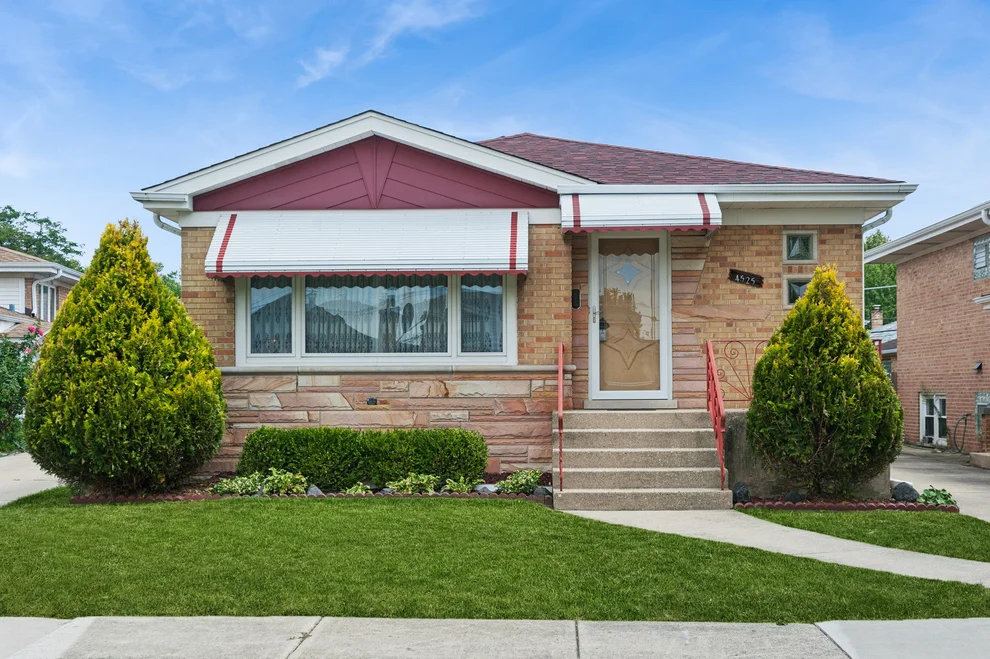 Unit for sale at 4525 N Pontiac Avenue N, Norridge, IL 60706