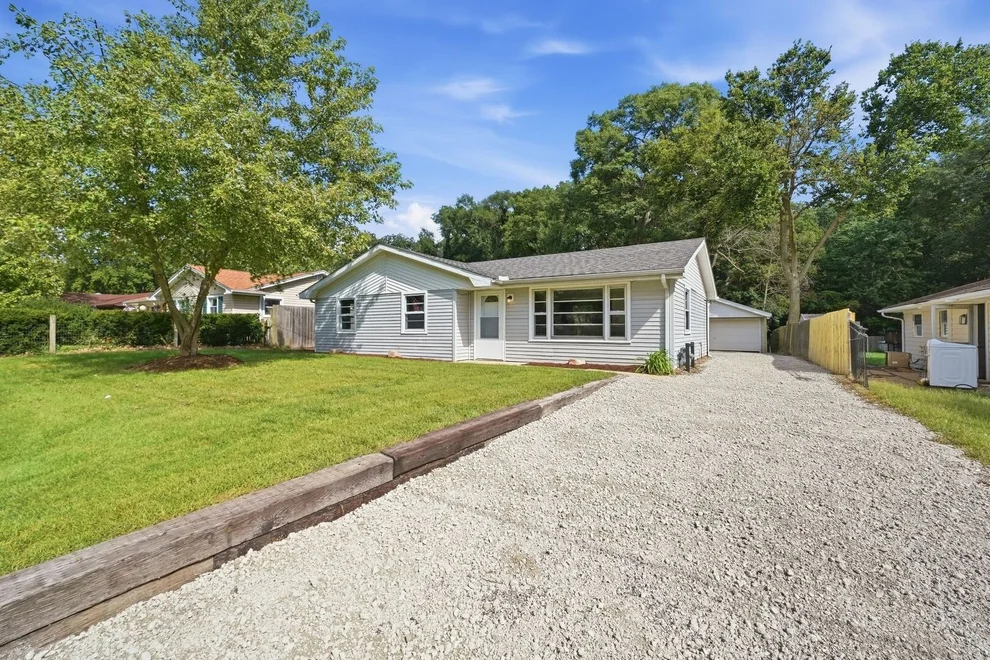 Unit for sale at 2027 Roberts Street, Wilmington, IL 60481
