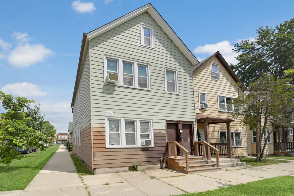 Unit for sale at 2858 W 38th Place, Chicago, IL 60632