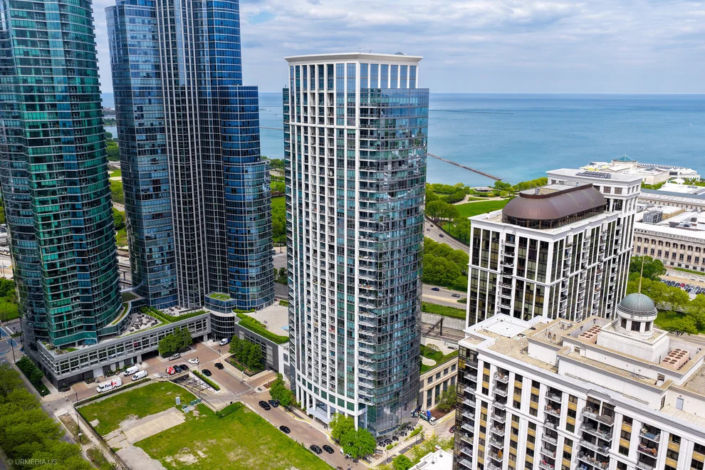 Unit for sale at 1235 S Prairie Avenue, Chicago, IL 60605