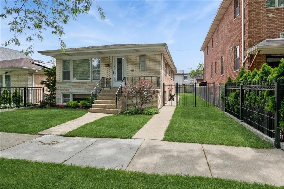 Unit for sale at 4211 N Melvina Avenue, Chicago, IL 60634