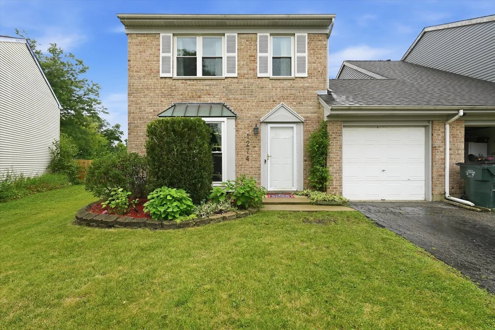 Unit for sale at 1274 Robin Drive, Carol Stream, IL 60188
