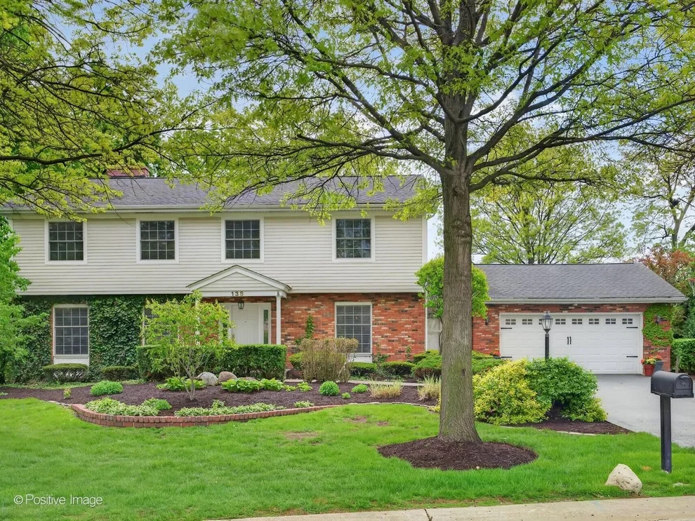 Unit for sale at 138 Surrey Lane, Burr Ridge, IL 60527