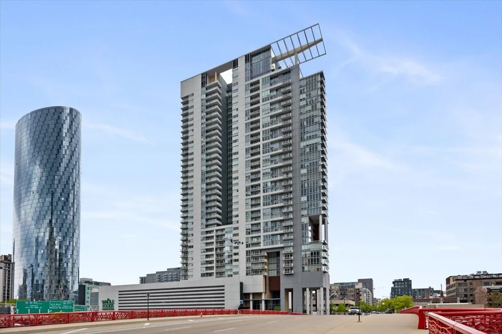Unit for sale at 737 W Washington Boulevard, Chicago, IL 60661