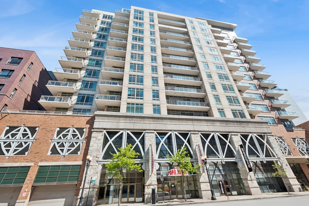 Unit for sale at 230 W DIVISION Street, Chicago, IL 60610