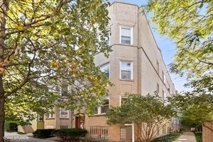 Unit for sale at 3135 W LELAND Avenue, Chicago, IL 60625