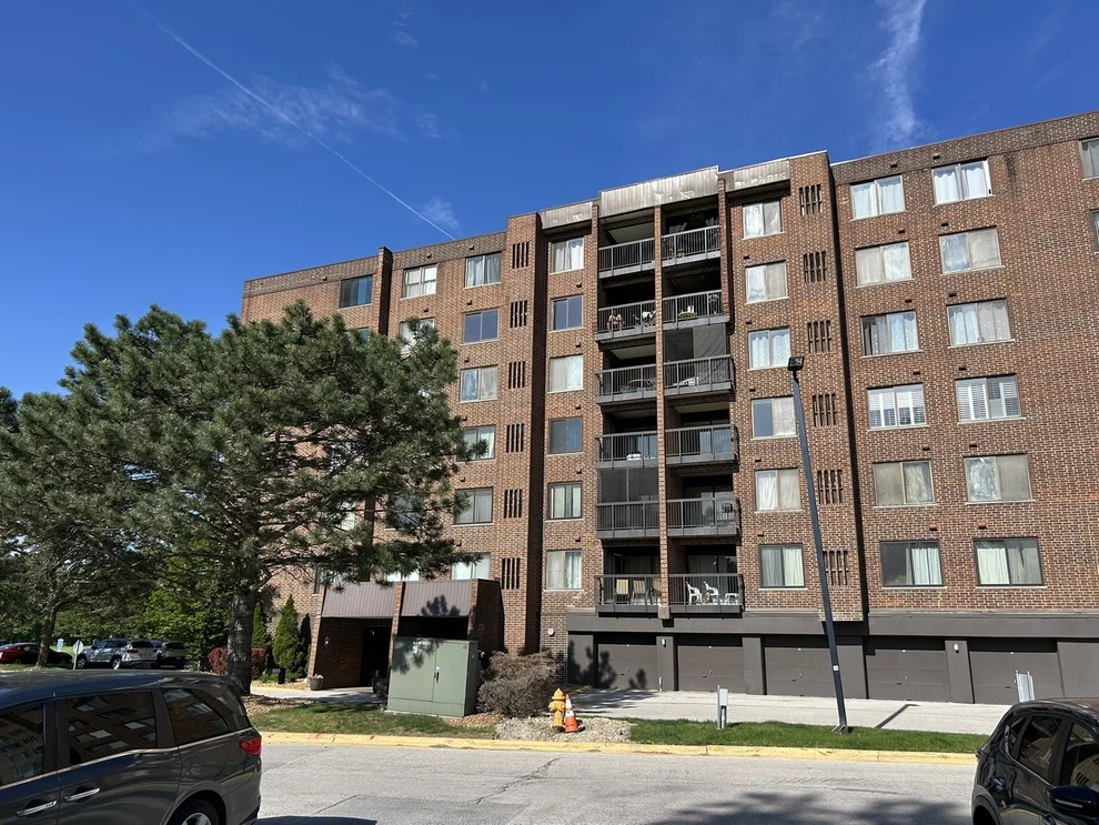 Unit for sale at 500 Park Avenue, Calumet City, IL 60409