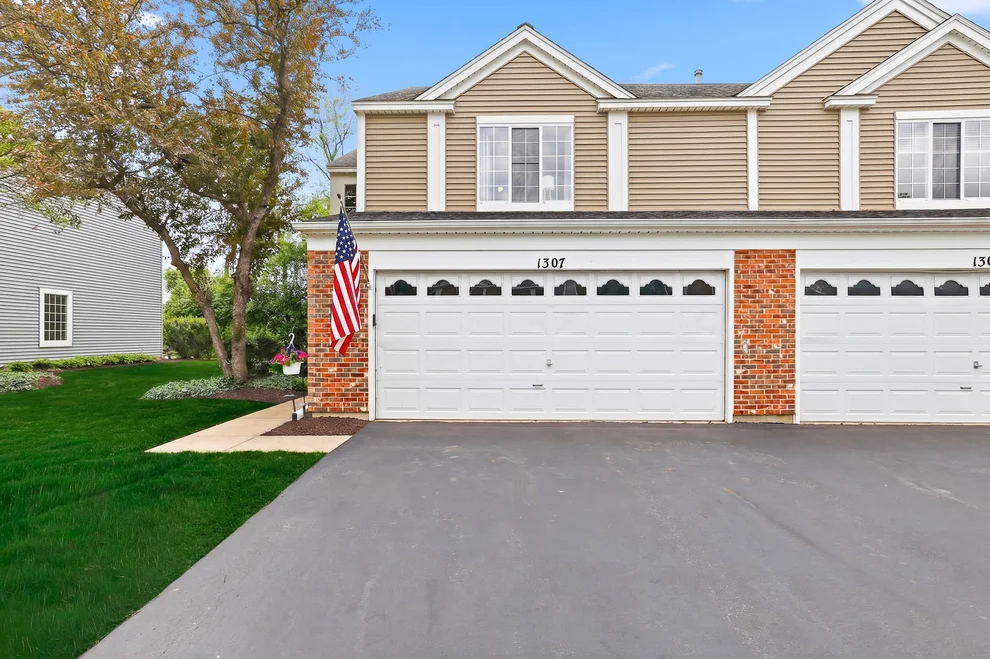 Unit for sale at 1307 Summersweet Lane, Bartlett, IL 60103