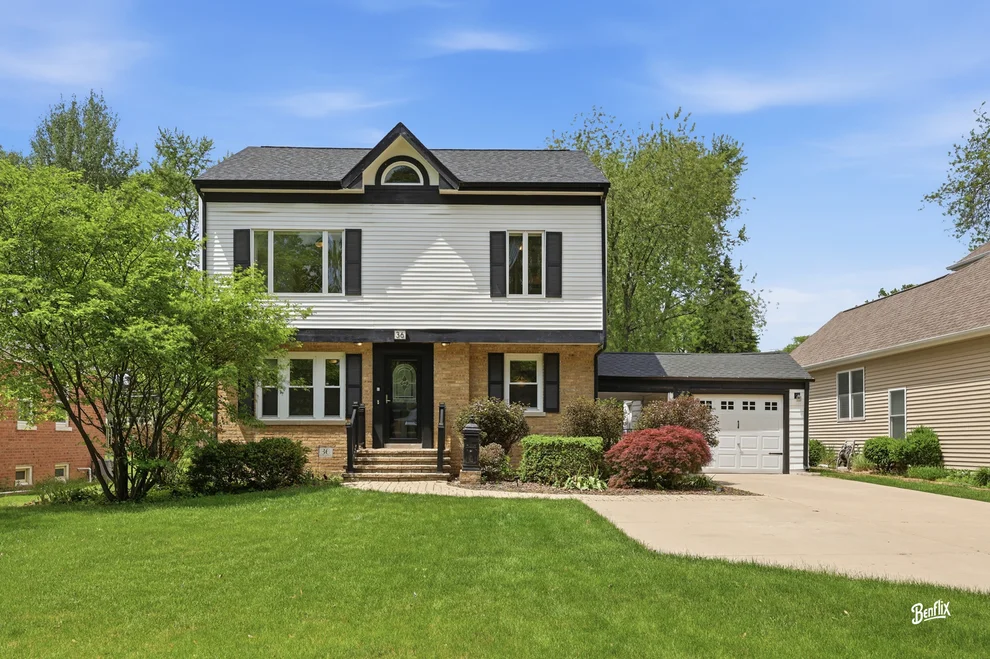 Unit for sale at 36 N Ashland Avenue, Palatine, IL 60074