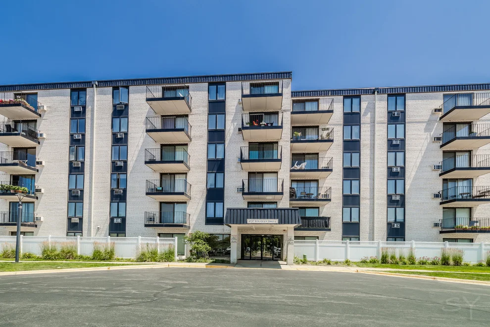 Unit for sale at 9737 N Fox Glen Drive, Niles, IL 60714