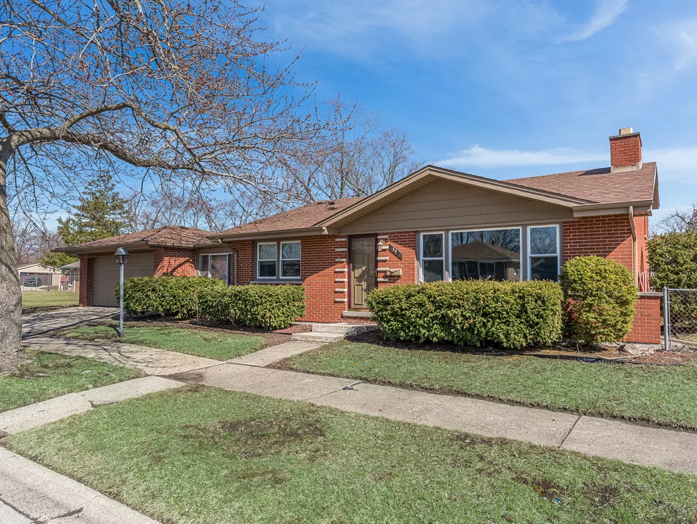 Unit for sale at 595 Hickory Street, Chicago Heights, IL 60411