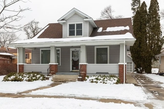 Unit for sale at 364 N COMMONWEALTH Avenue, Elgin, IL 60123