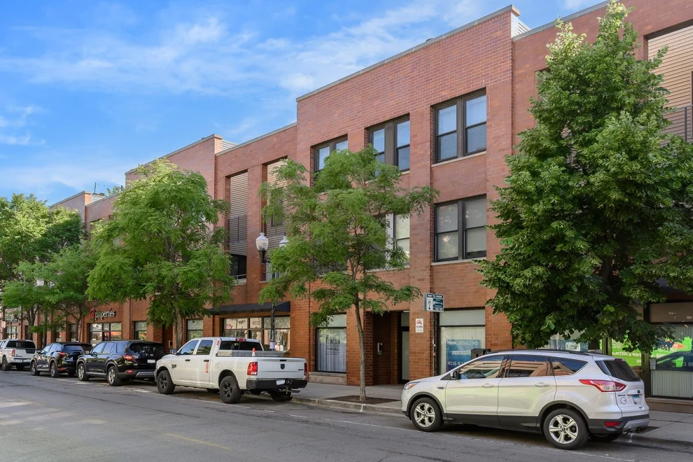 Unit for sale at 4114 N Lincoln Avenue, Chicago, IL 60618