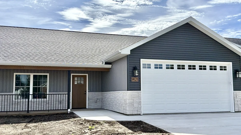 Unit for sale at 1421 North Ridge Drive, Rock Falls, IL 61071